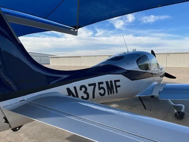 Cirrus SR22