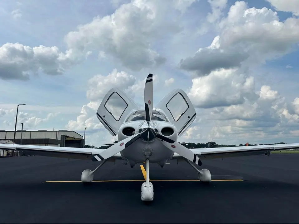 2006 Cirrus SR22 for Sale | Aircraft101